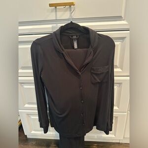 SKIMS PAJAMA SET TOP XXS BOTTOMS S